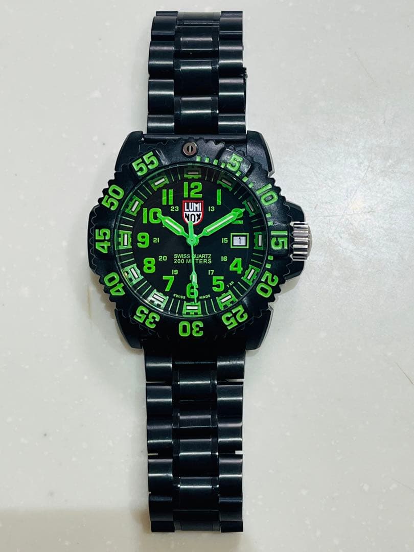 Luminox Series 200 ブラック/グリーン