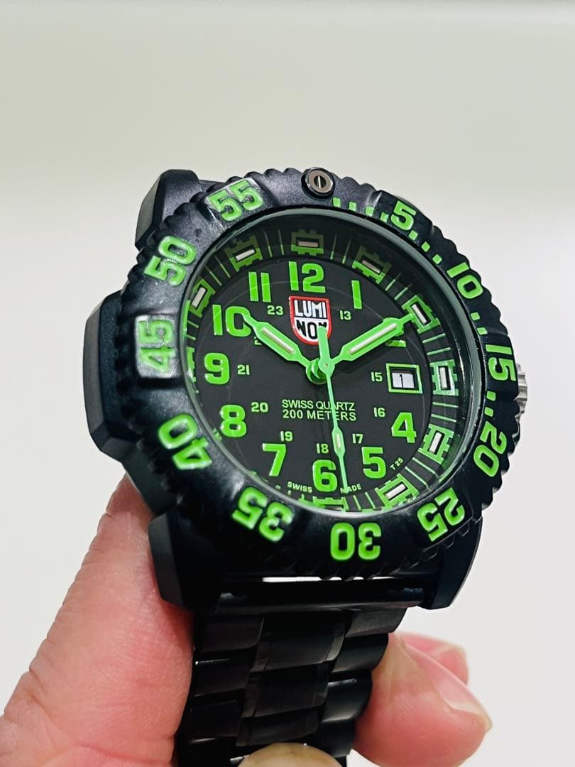 Luminox Series 200 ブラック/グリーン