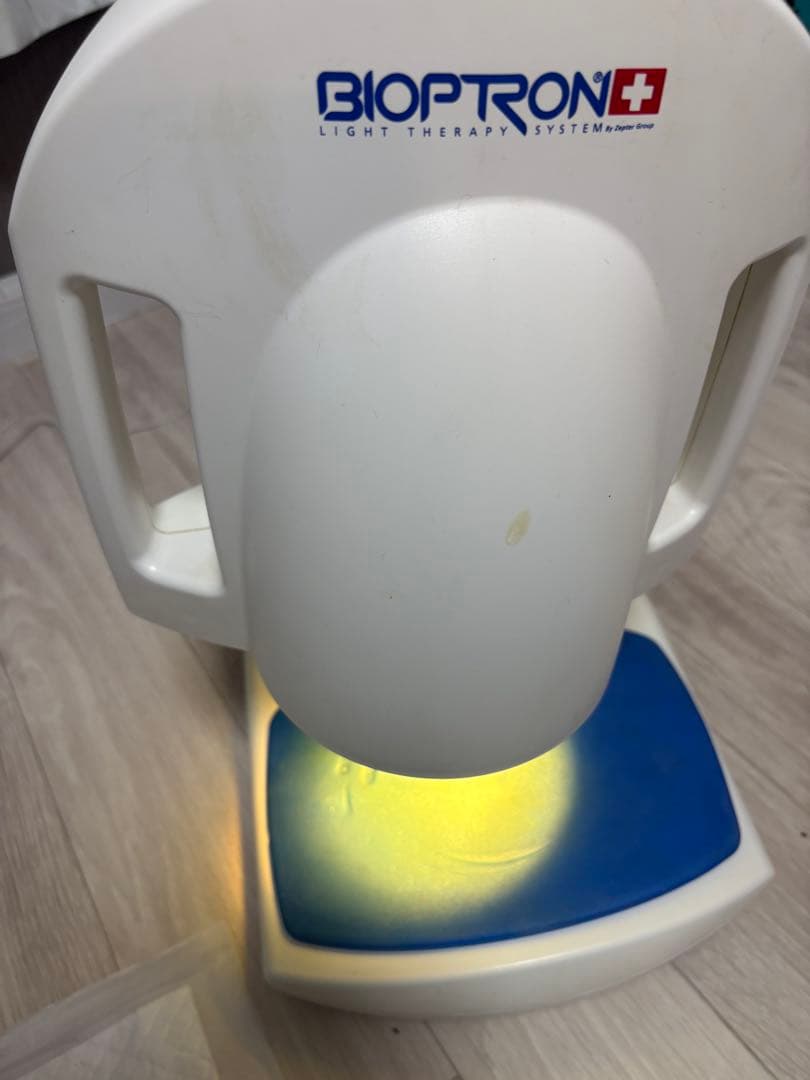 BIOTRON スウォゥツつき　光療法器 美顔器 バイオプトロン