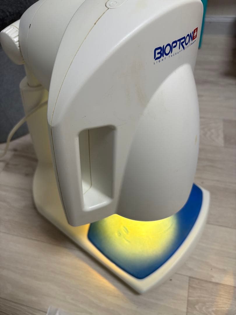 BIOTRON スウォゥツつき　光療法器 美顔器 バイオプトロン