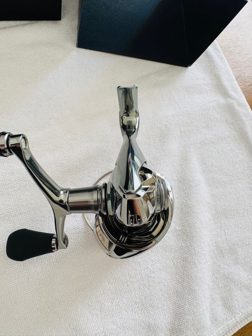 未使用品　18ステラ C3000SDHG・替えスプール付き