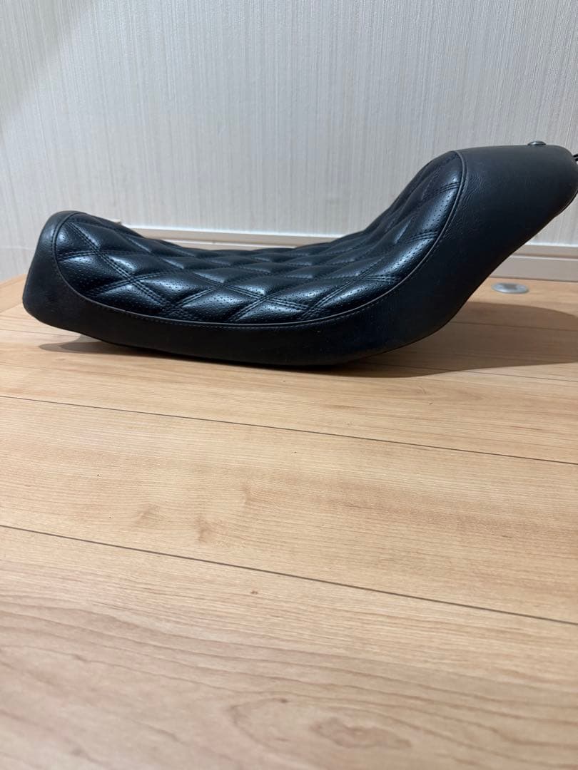 Roland Sands Design ソロシート　ダイナ用