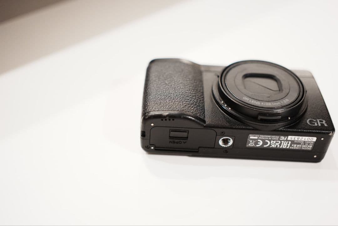 RICOH GR IIIx 3x リコー　カメラ　APS-C