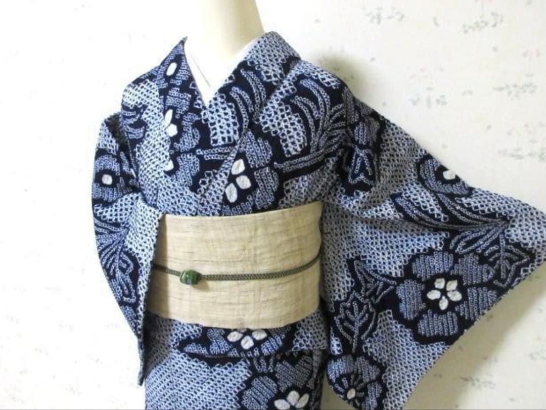 浴衣・有松絞り・レディース・木綿・花柄・紺と白・バチ衿