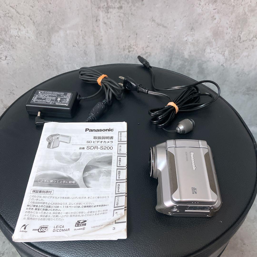 【美品】Panasonic ビデオカメラ SDR-S200
