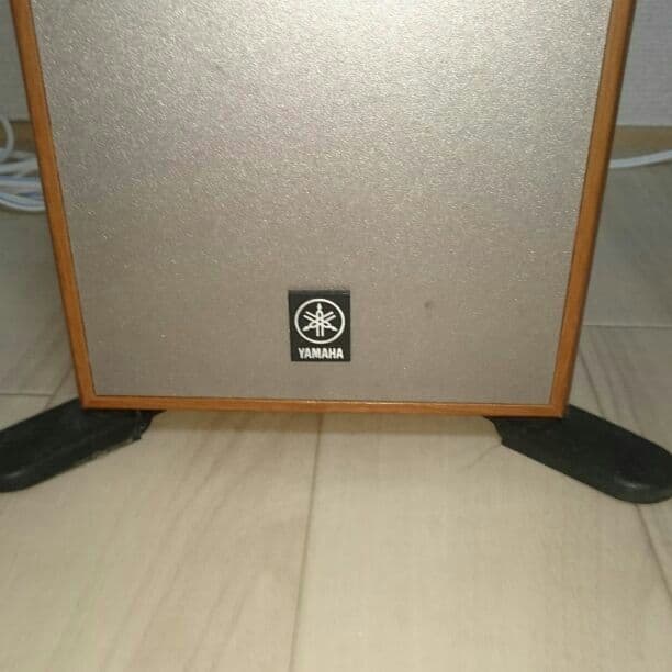 送料込み！ヤマハNS-120 トールボーイスピーカー スタンド付き　1本分