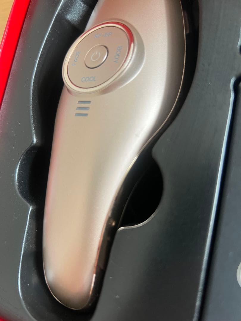 MEラボンエクラ　IKKOさんプロデュース美顔器