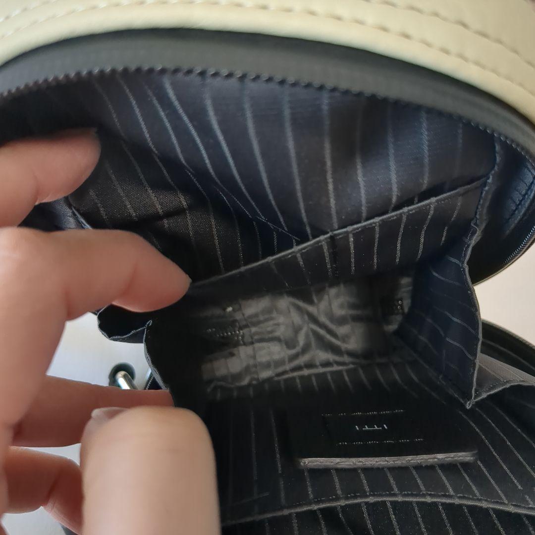 【極美品】ITTI イッチ　メッセンジャーバッグ　ショルダーバッグ　アイボリー