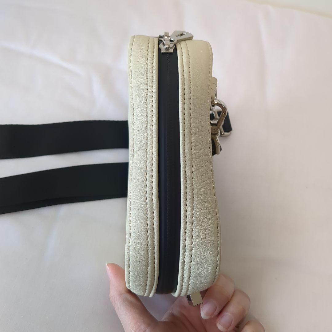 【極美品】ITTI イッチ　メッセンジャーバッグ　ショルダーバッグ　アイボリー