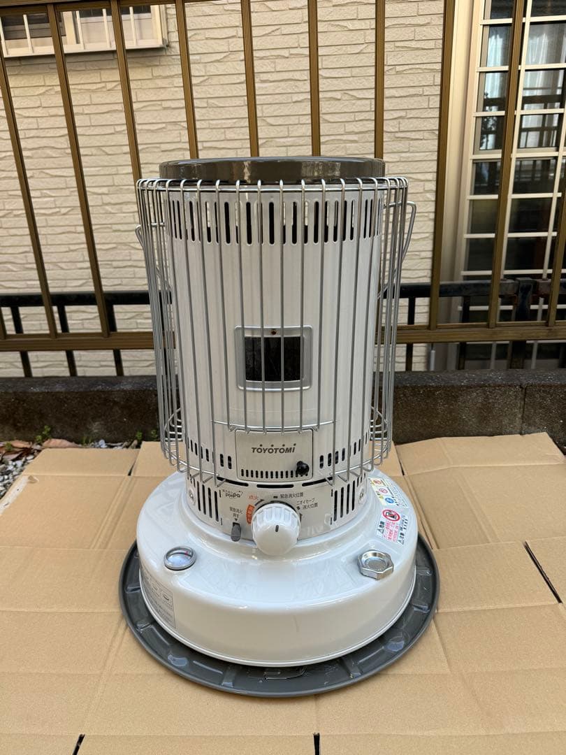 トヨトミ対流形石油ストーブKS-67H-W & アノバ ストーブダストバッグ