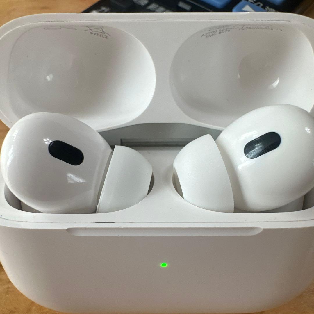 AirPods本体 ホワイト