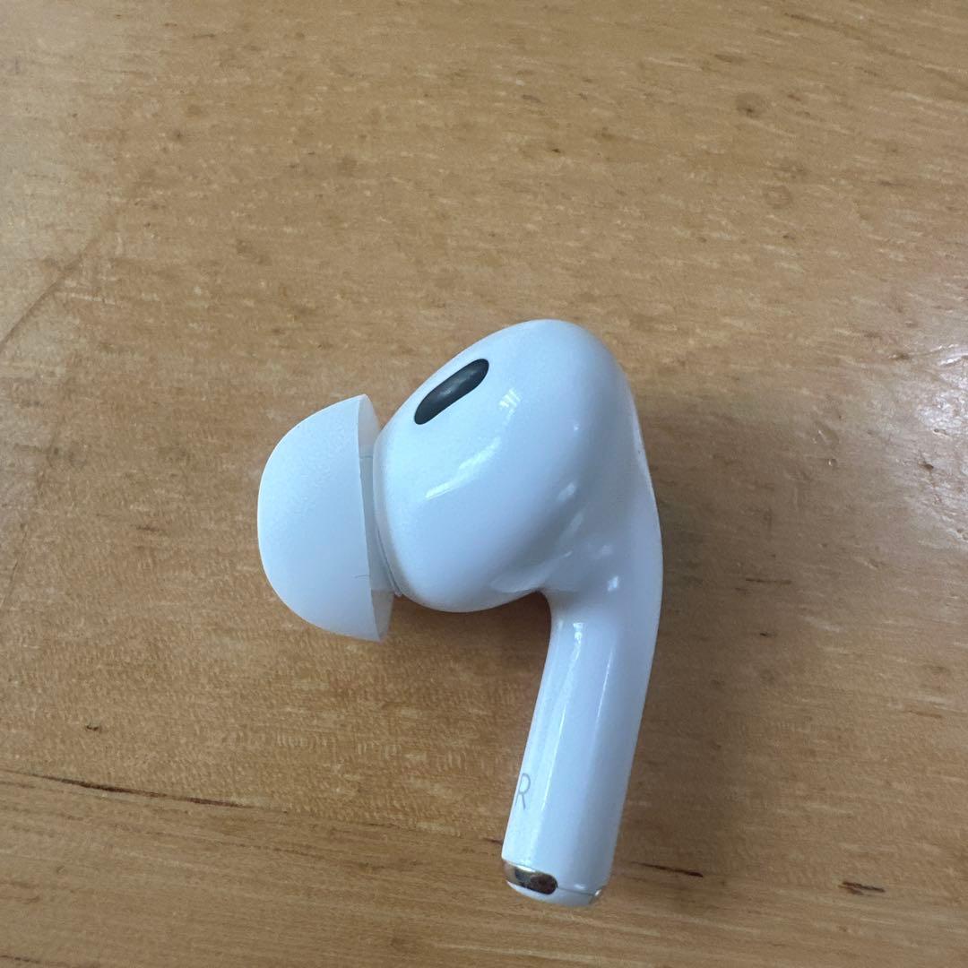 AirPods本体 ホワイト