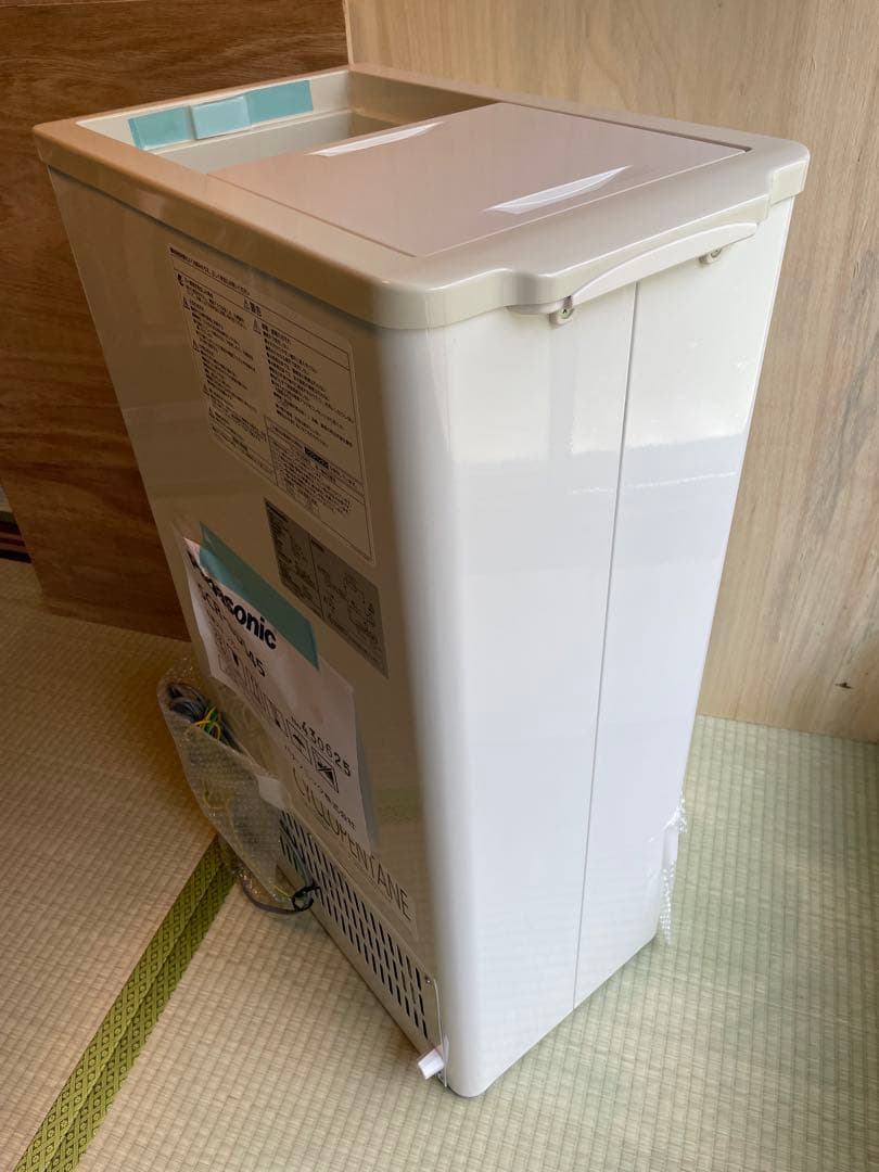 たかピー 【美品】パナソニック 小型冷凍ストッカー