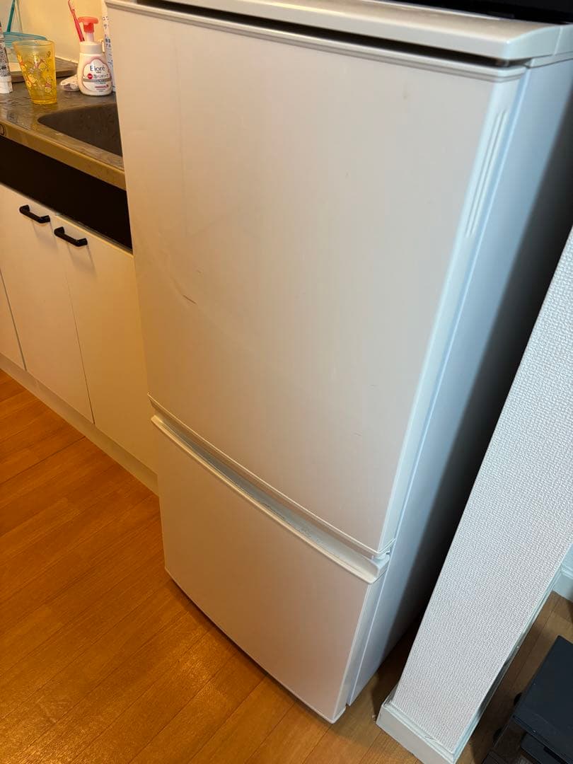 【美品】ホワイト 冷蔵冷凍庫/シャープ
