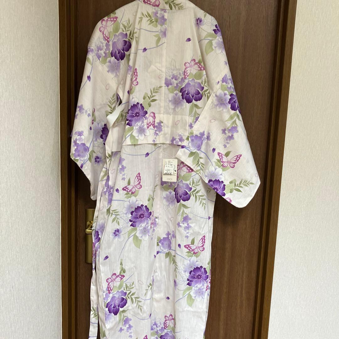 未使用　マルイ浴衣・帯.インナー3セット 肌映えの生成色に紫の蝶と花柄　Mサイズ