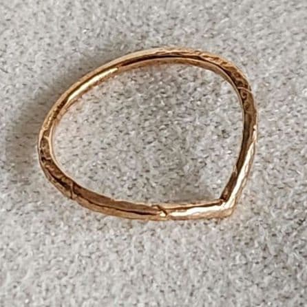 V字♡3号【エテ】K10 Vライン ゴールド ピンキーリング☆アガット 好きも