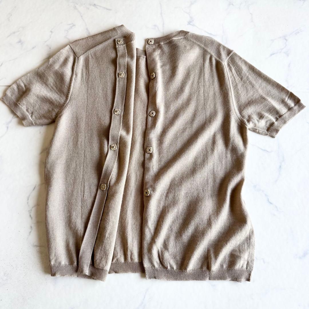 美品 プラダ ウールシルクニット バックボタン クルーネック 半袖 ベージュ M