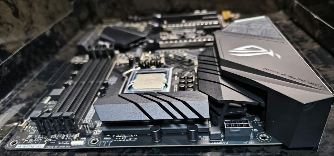 セット売り!! ASUS Z390 + I7-9700K 動作確認済