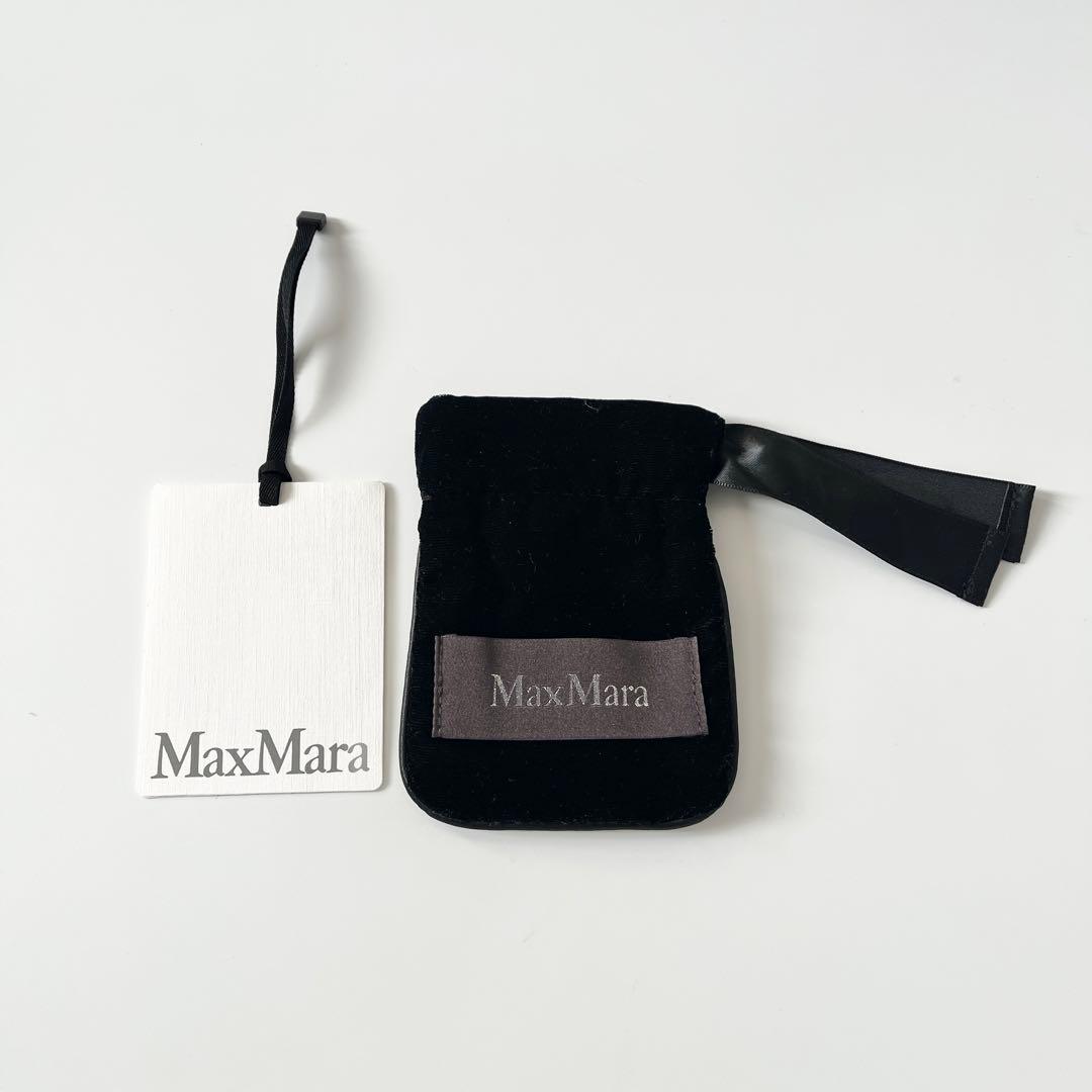 マックスマーラ　バス　クリスタル　M字型　ブローチ　ゴールド　ロゴ　イタリア製