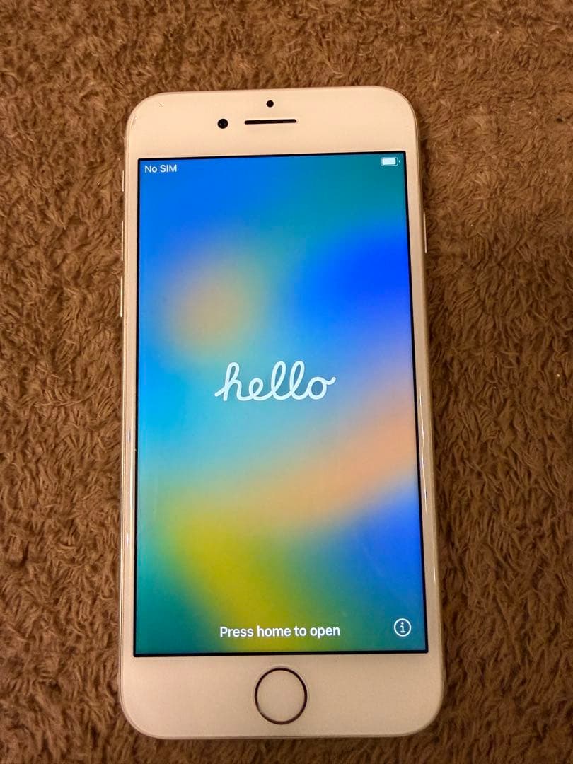 Apple iPhone 8 ホワイト ケース付き
