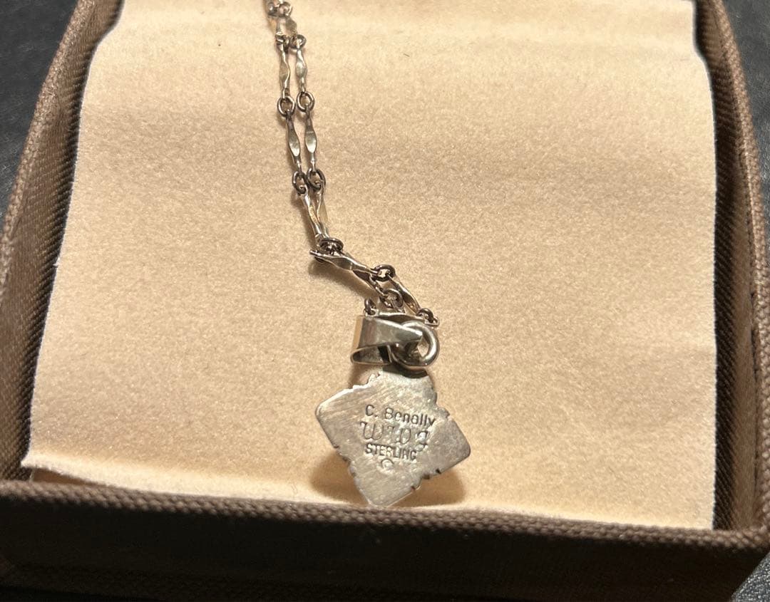 ゲリラ値下ベナリー シルバー スクエア型チャーム シェルストーンペンダントトップ