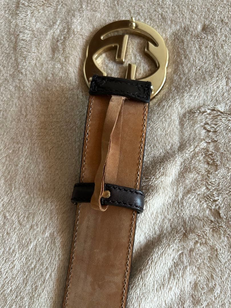 GW中お値下げ中!GUCCI ブラウンレザーベルト ダブルGロゴ