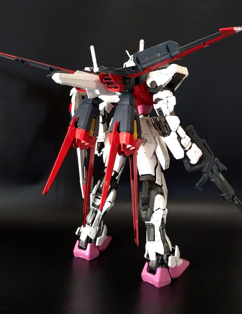 PG ストライクルージュ 全塗装 完成品パーフェクトグレード 1/60 ガンプラ