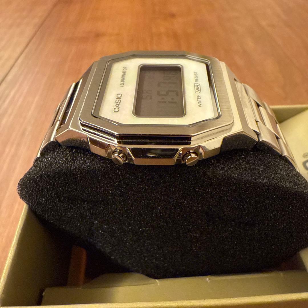 【国内未発売】カシオ A1000D-7EF マザーオブパール