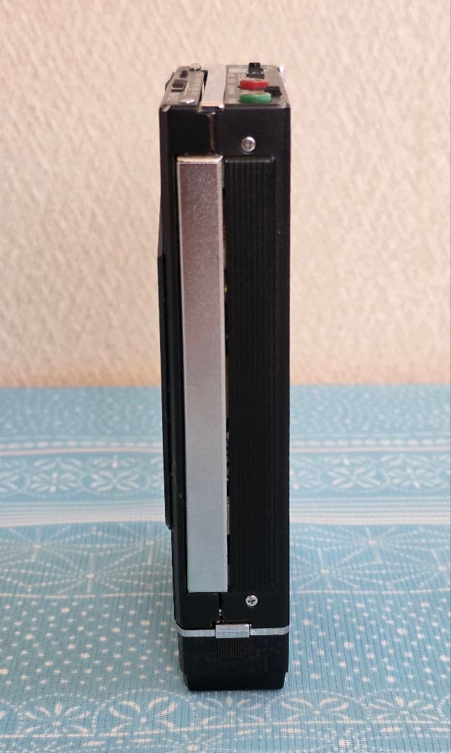 ポータブルプレーヤー SONY WALKMAN WM-F202