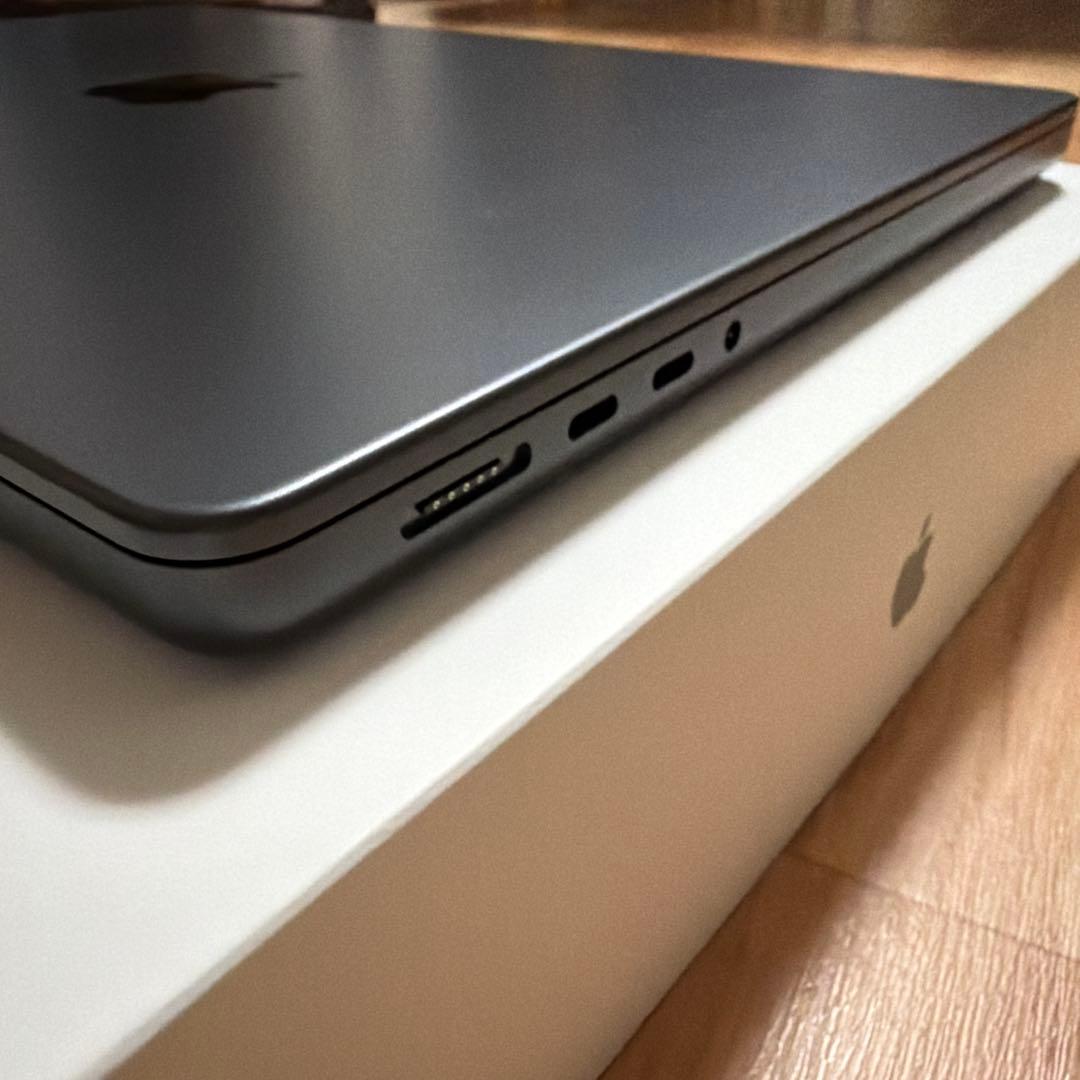 【美品】M4 MacBook Pro 14インチ 16GB 1TB