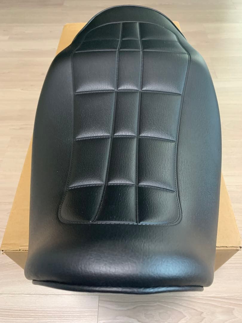 ARCHI キルティングデザイン シート 黒（Z900RS）