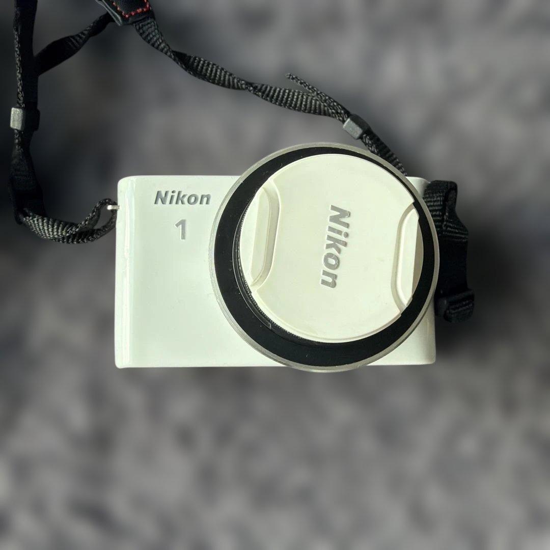 Nikon 1 J1 ミラーレス一眼カメラ ホワイト レンズキット