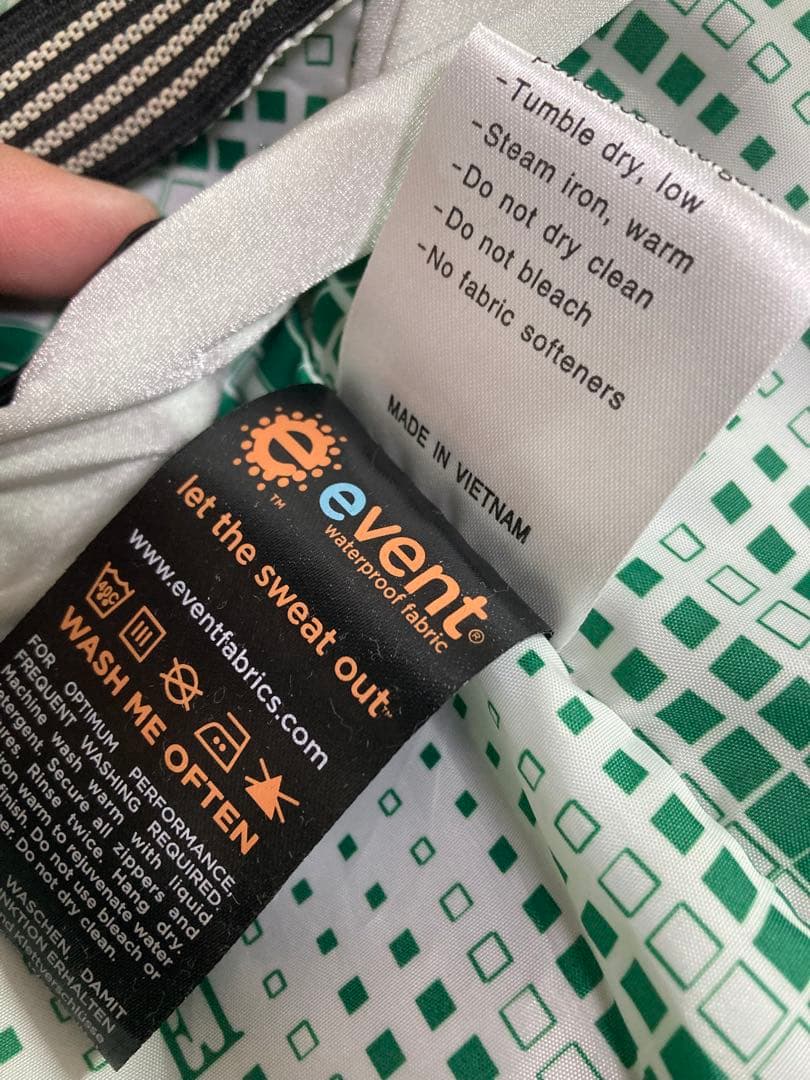 eVent 素材使用 Enlightenment スノーウェア激レア Lサイズ