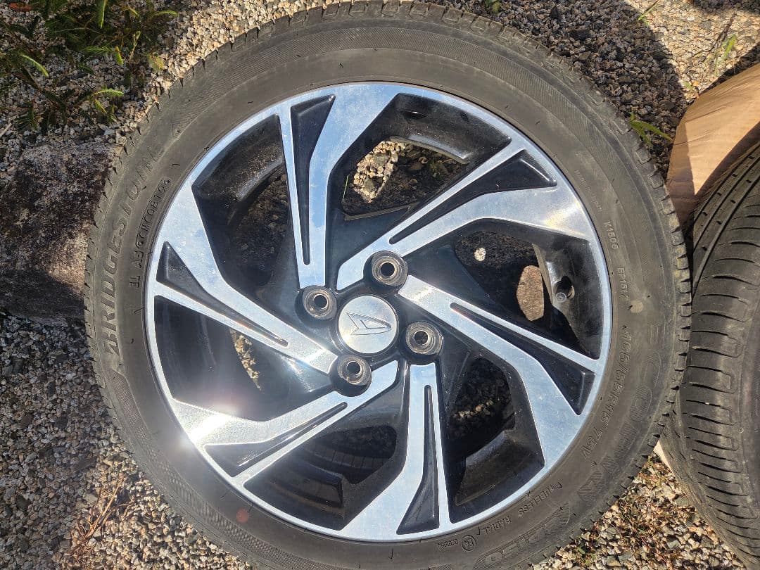 tatu！！タントカスタム純正15インチ ホイールセット