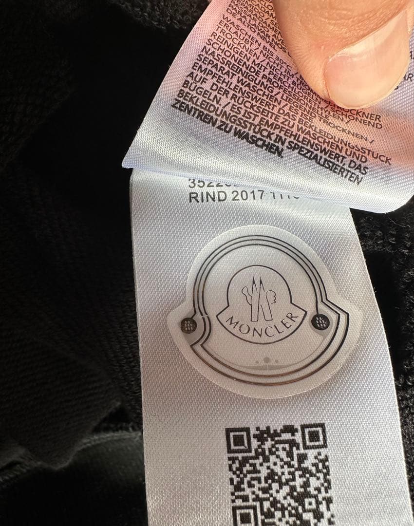 N級MONCLER ブラック スウェット トレーナー