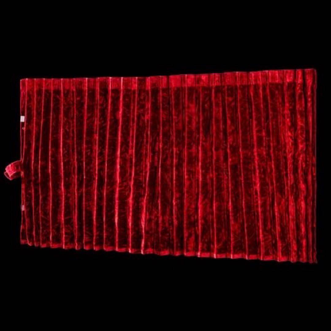 チンチラ　レッド　仮眠カーテン