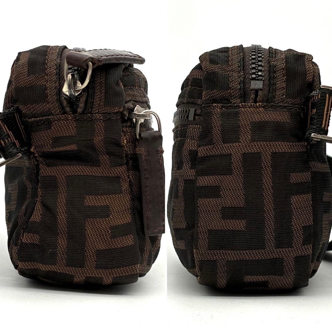 正規品・廃盤 フェンディ ボディバッグ ズッカ FF 斜め掛け ユニセックス 茶