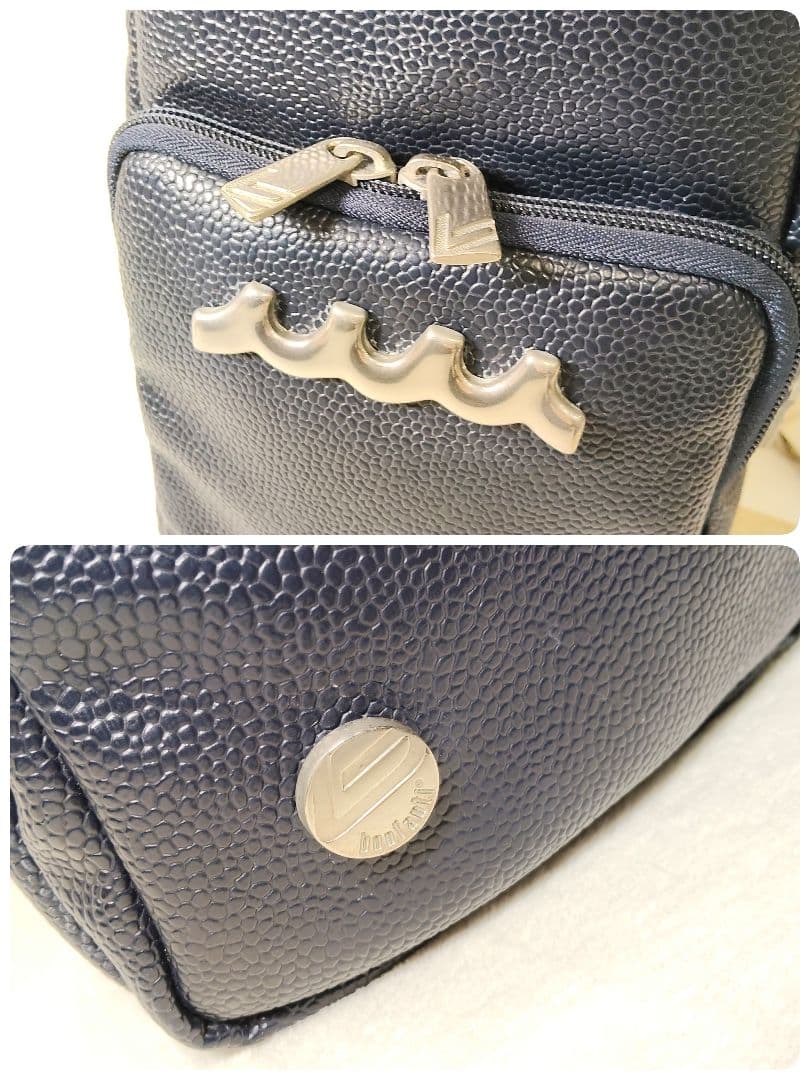 ムータマリン　ボディーバッグ　ネイビー ロゴ