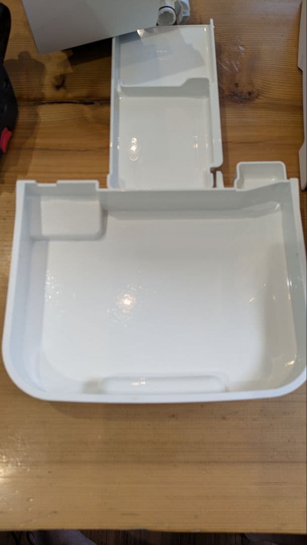 デロンギ　マグニフィカスタート　コーヒーメーカー ECAM22020W