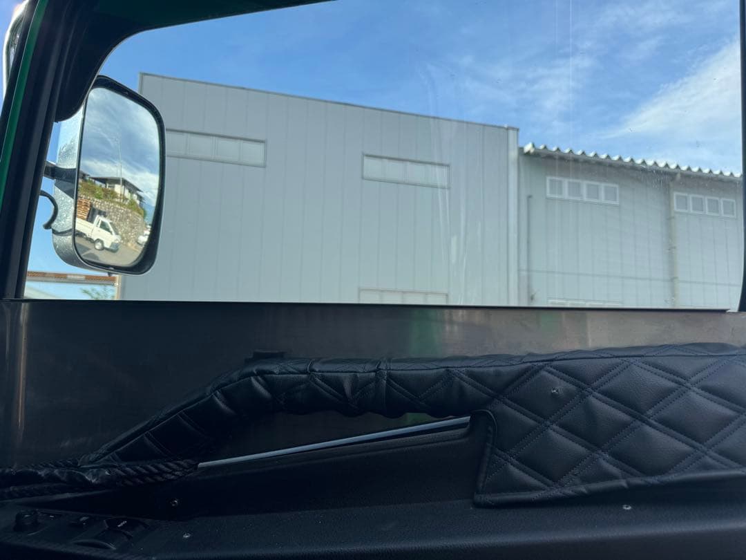 日野 17プロフィア/17レンジャー ウインドウパネルステンレス ウロコ柄