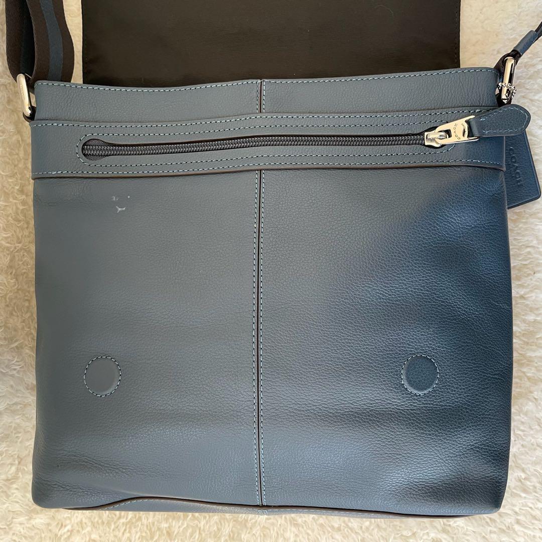 【美品】coach ショルダーバッグ オールレザー くすみブルー 斜め掛け