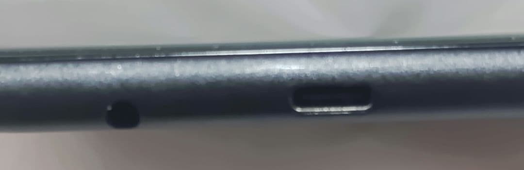 Amazon Fire HD 10第11世代 64GB キーボードケース込み