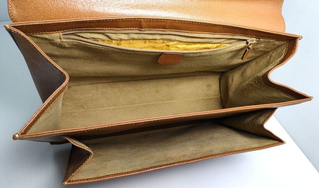 GUCCI 2way ビジネスバッグ ショルダー 肩がけ レザー ハンドバッグ