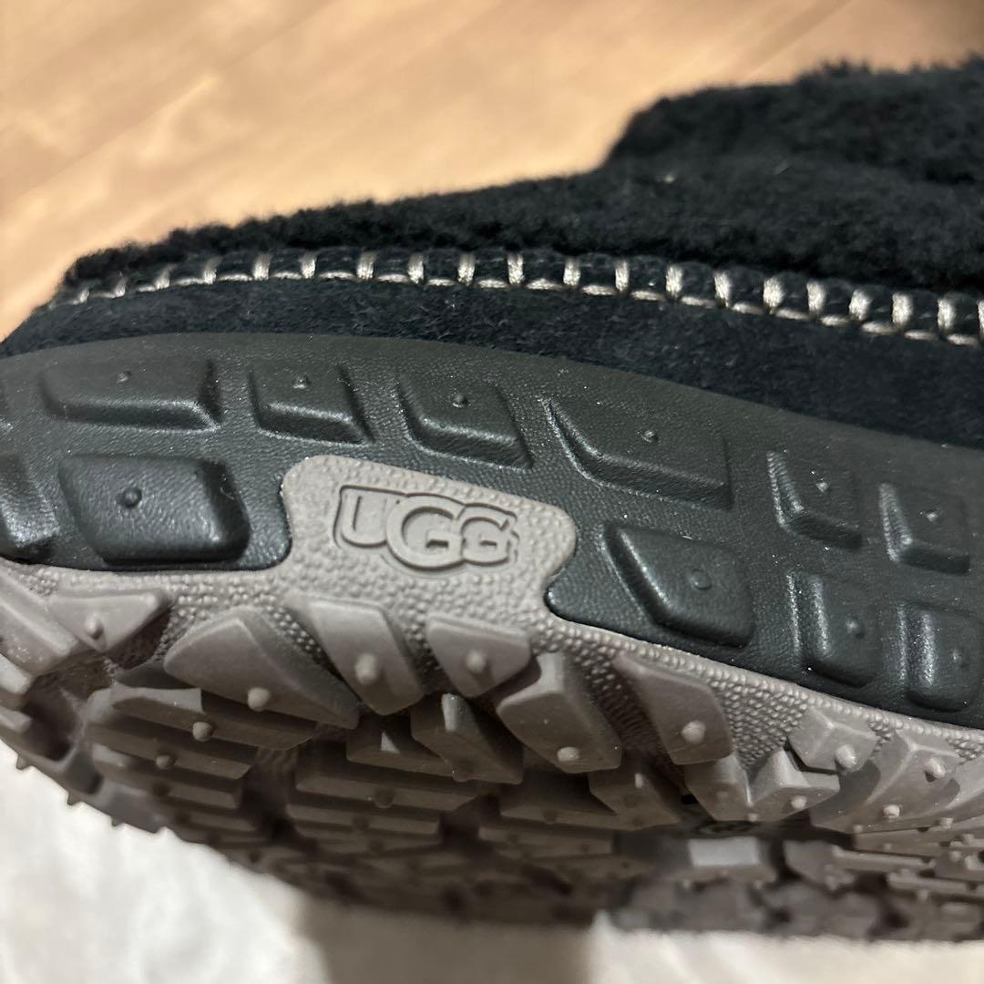 UGGモコモコショートブーツ