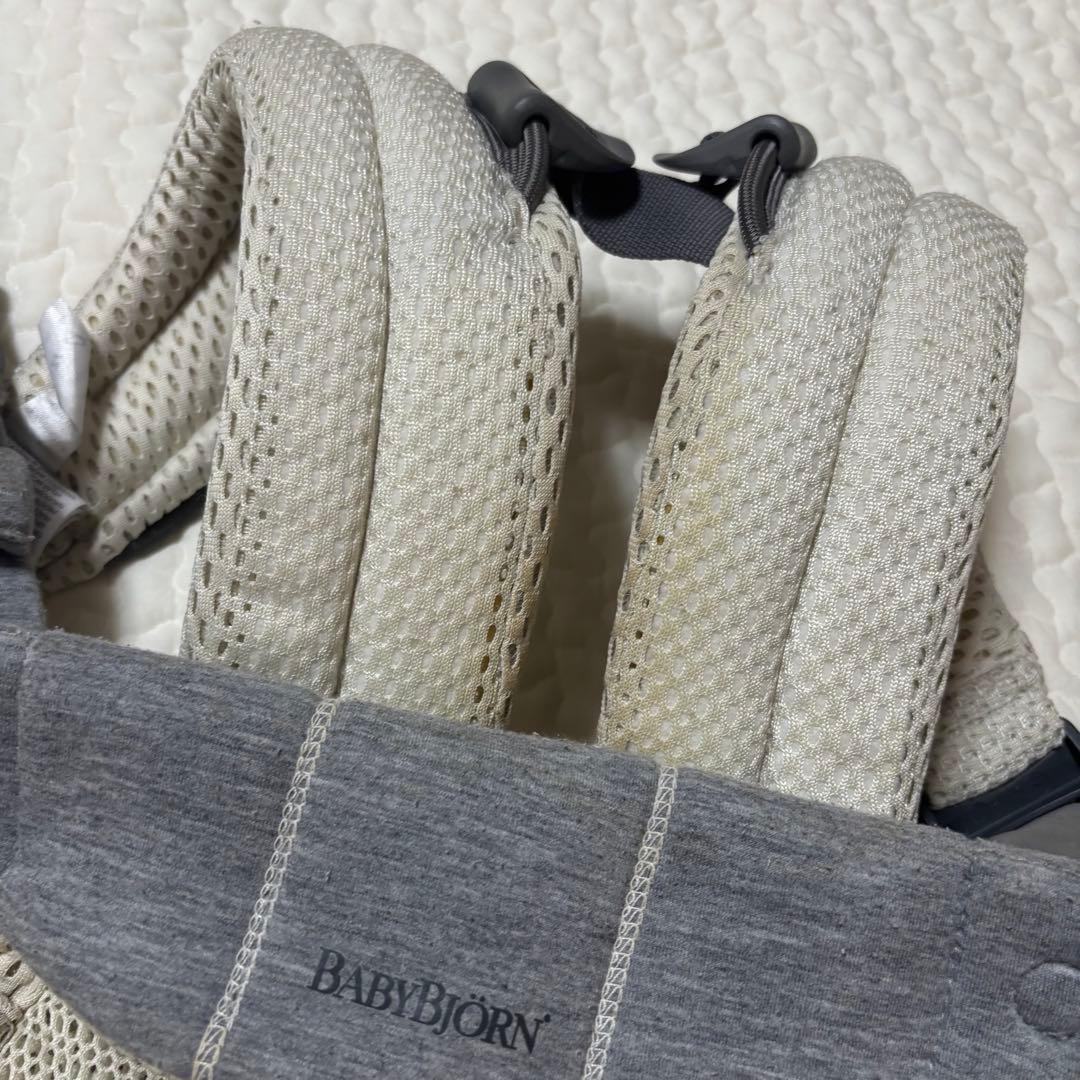ベビービョルン 抱っこひも ハーモニー　メッシュ素材　HARMONY クリーム