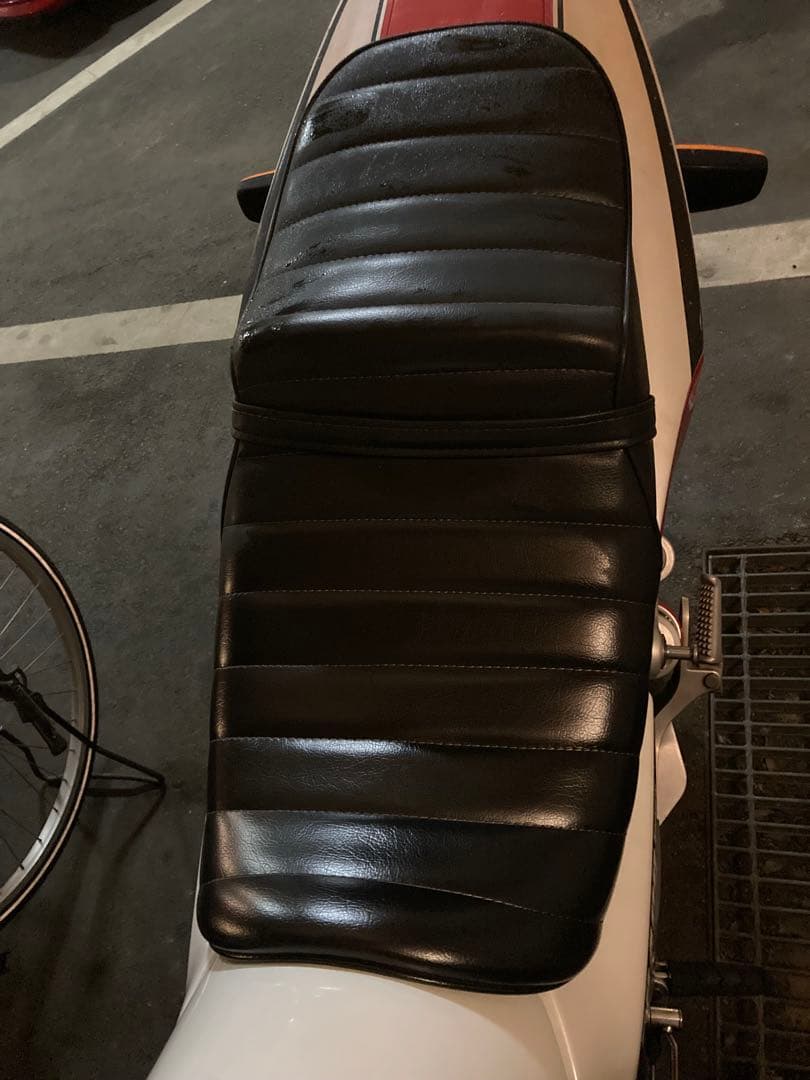 h*1様 CB400SF用ローダウンタックロールシート NC39