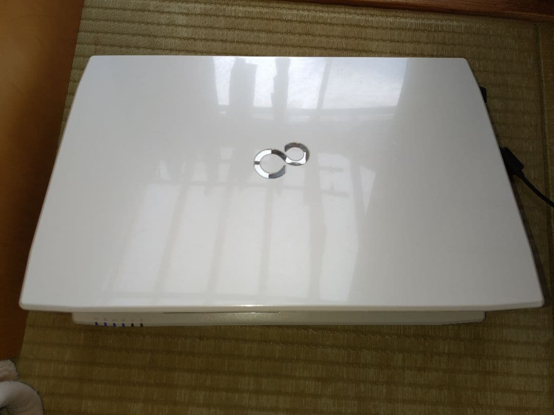 FUJITSU LIFEBOOK AH53/R ホワイト
