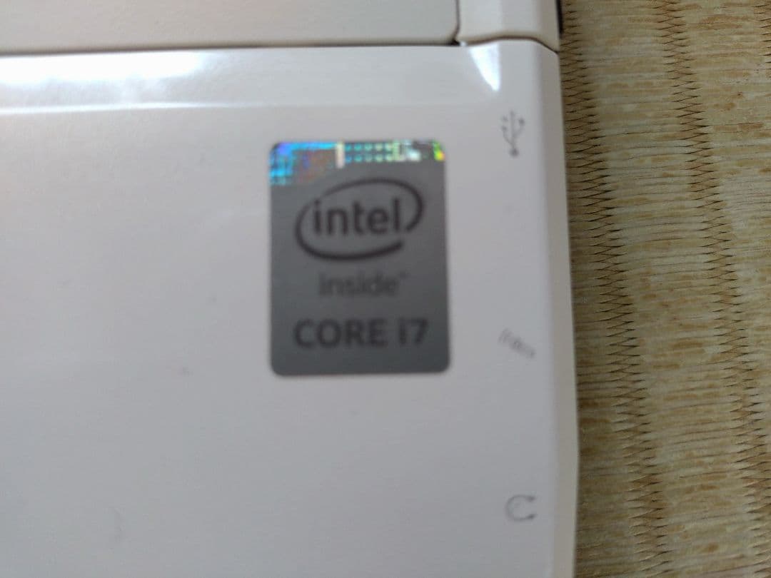 FUJITSU LIFEBOOK AH53/R ホワイト