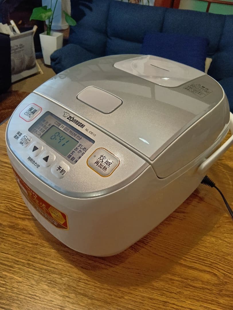 値引き交渉可　Zojirushi 炊飯器 2.5mm 黒釜 予約機能付き