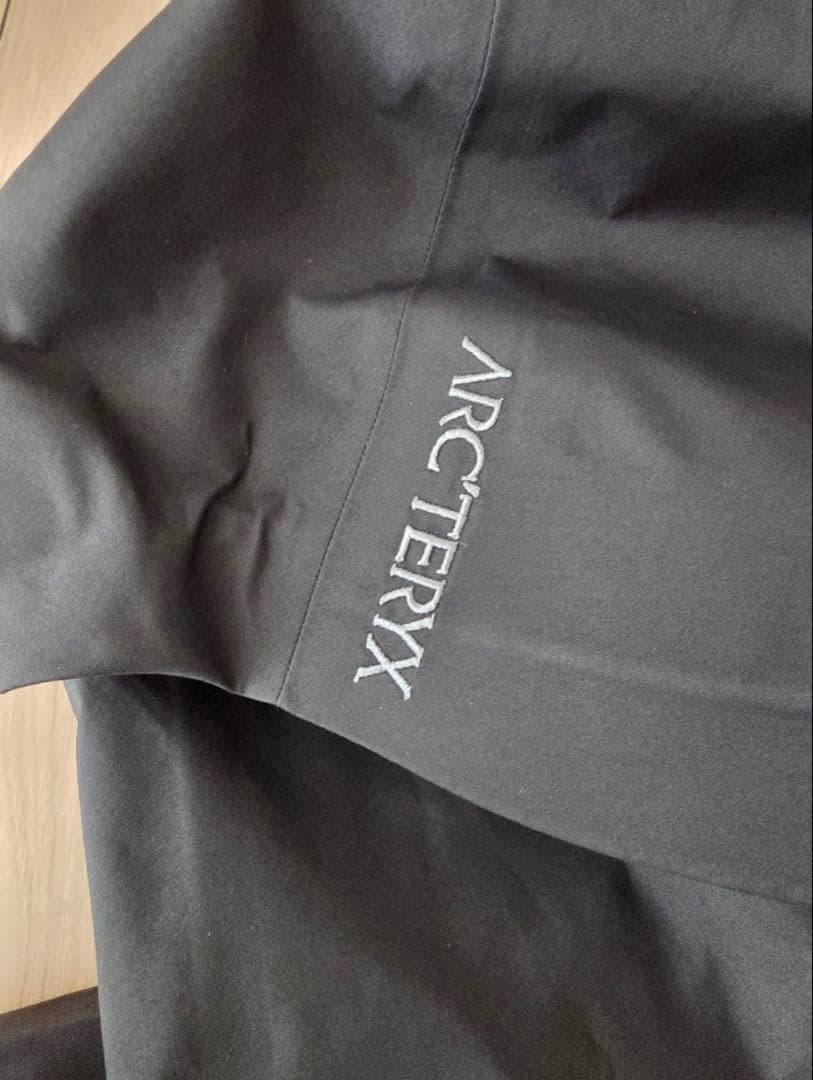 【新品、未使用】ARC'TERYXベータSL　　MSize